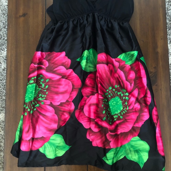 Dress - Picture 4 of 6